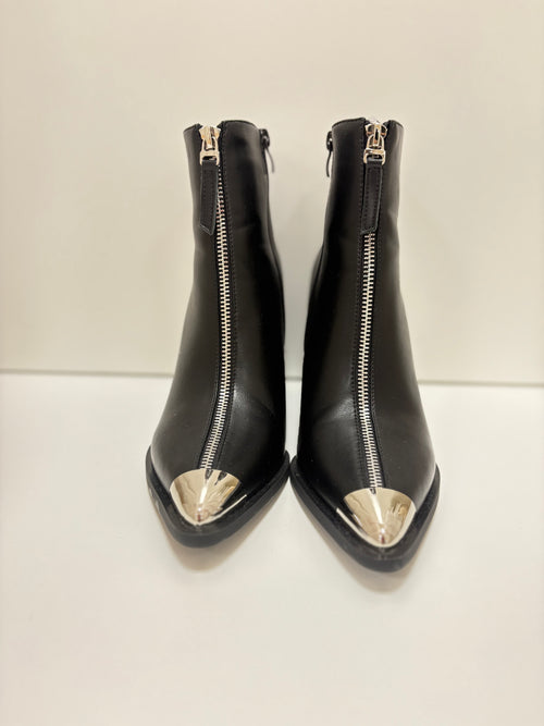 BOOTS MIT REISVERSCHLUSS OPTIK