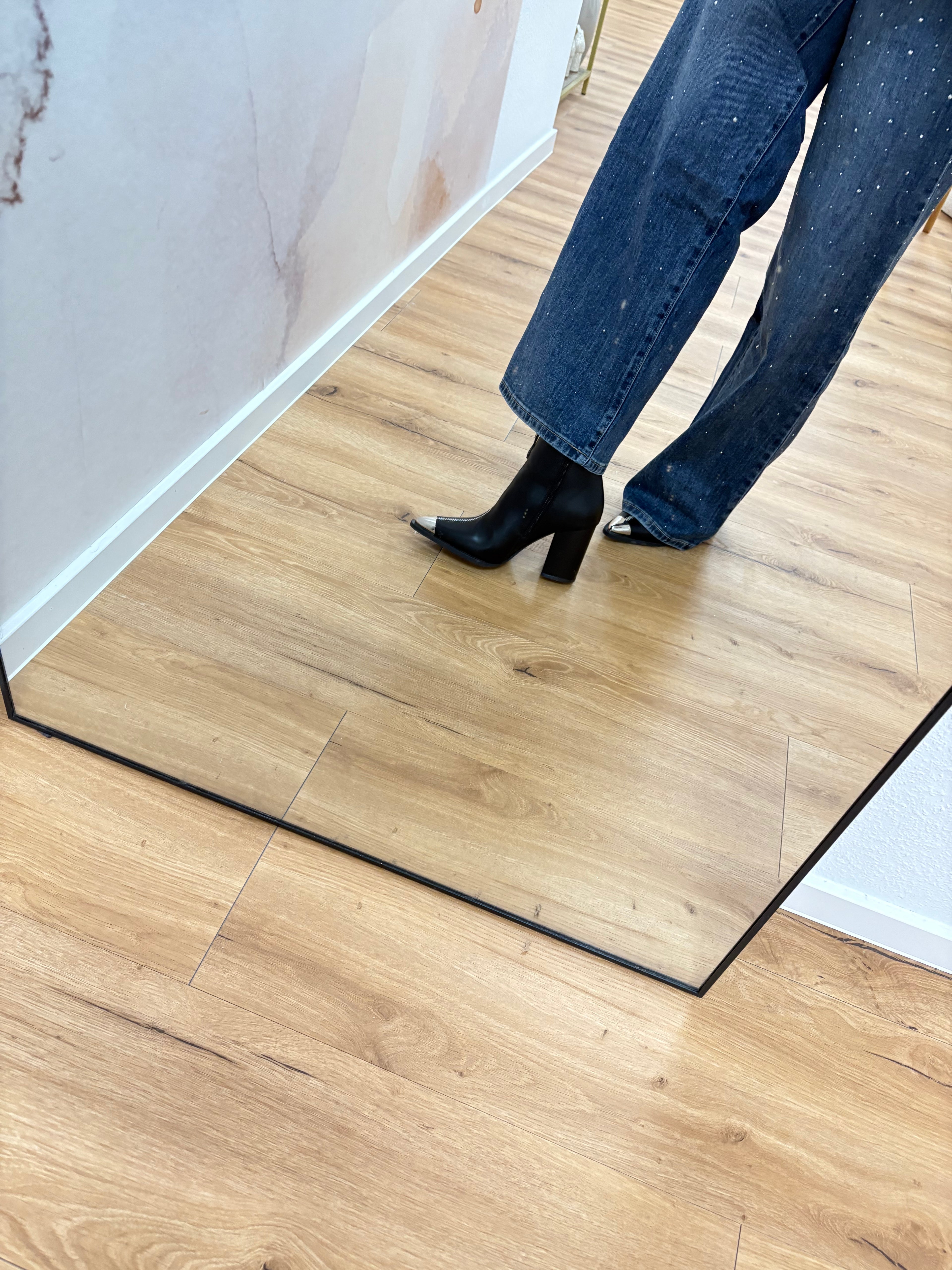 BOOTS MIT REISVERSCHLUSS OPTIK