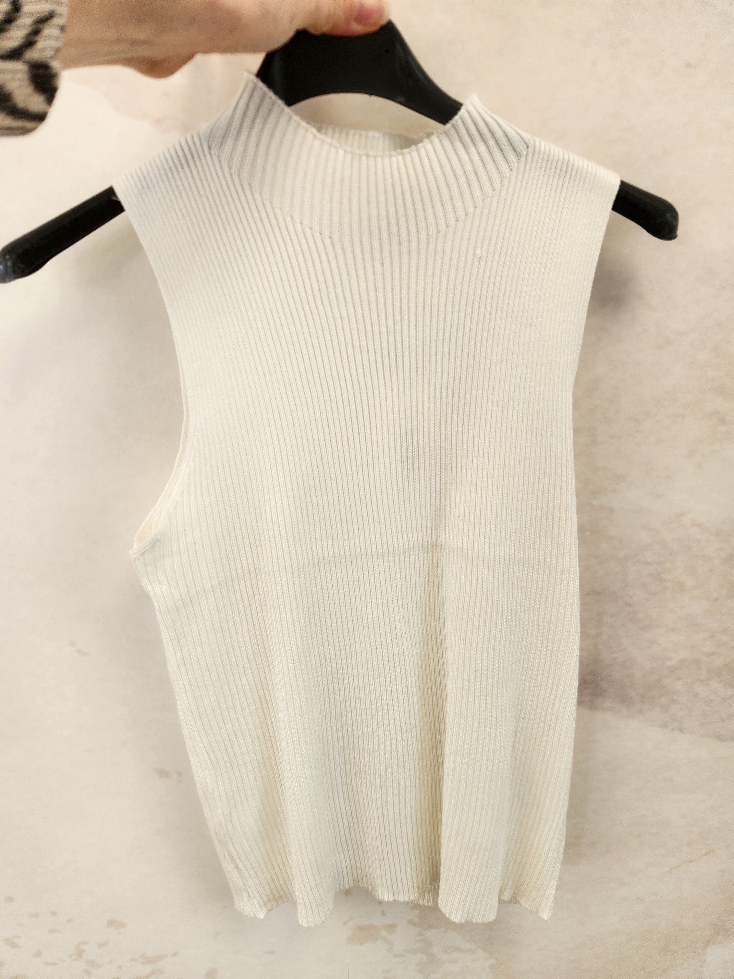 Elegantes zeitloses Top