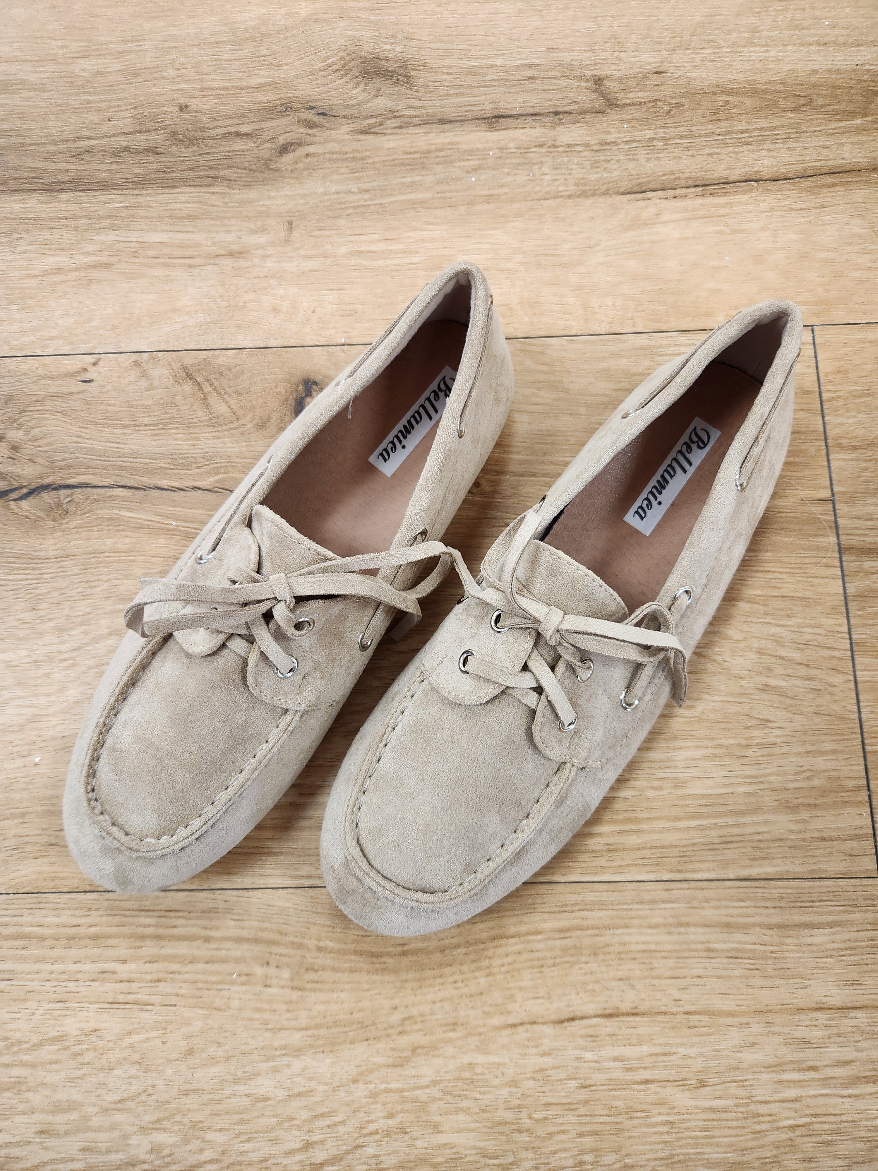 Mokassins mit Schnürung